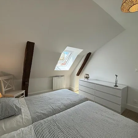 Duplex De Charme Au Coeur Historique De Avec Equipements Modernes Et Literie Incluse - Fr-1-489-523 *