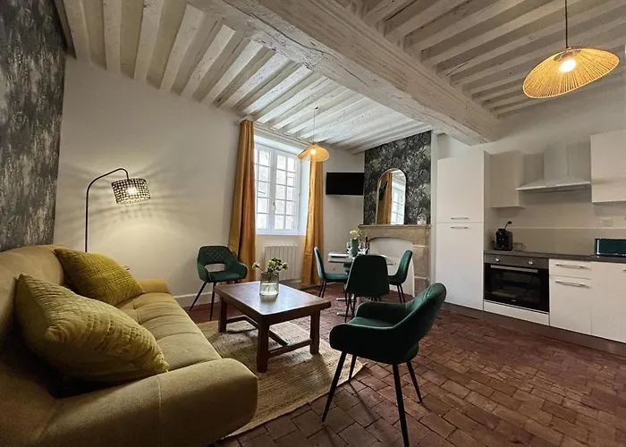 Duplex De Charme Au Coeur Historique De Avec Equipements Modernes Et Literie Incluse - Fr-1-489-523 *